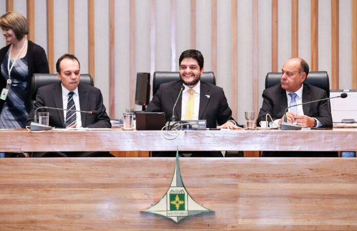 Delmasso debate sobre reforma tributária em audiência pública