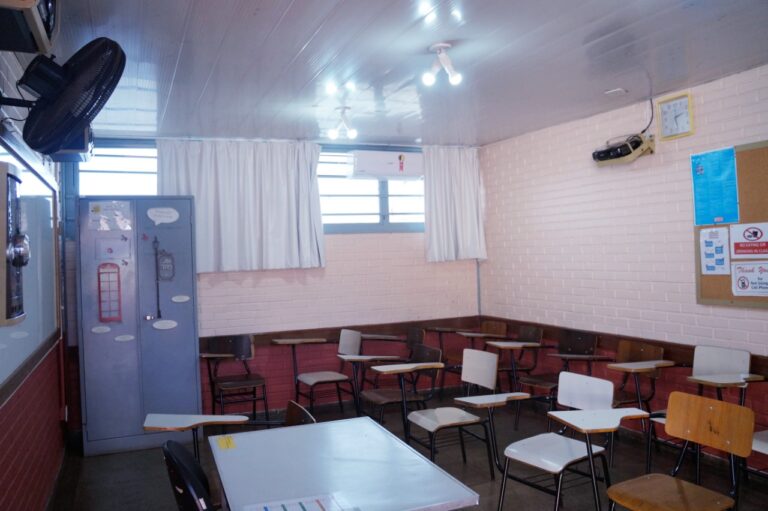 Reforma e modernização de escolas do Guará foram realizadas com emenda de Delmasso