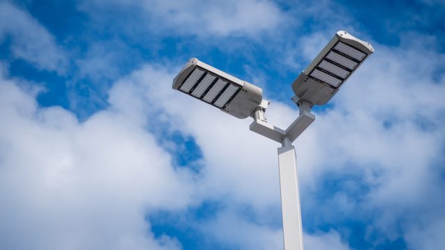 Delmasso pede troca de lâmpadas no Guará Park para iluminação de LED