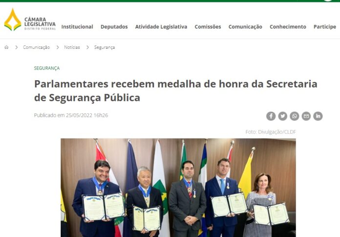 Agência CLDF: Parlamentares recebem medalha de honra da Secretaria de Segurança Pública