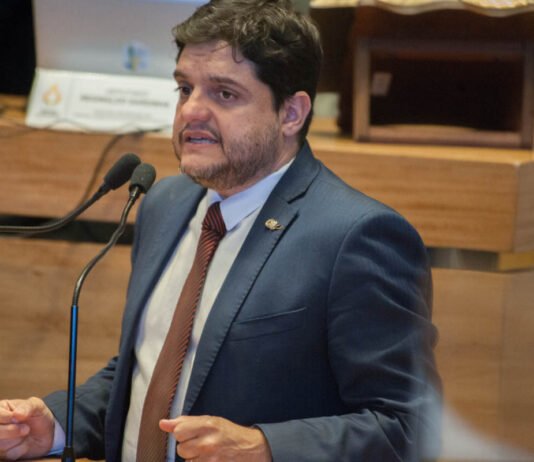 Deputado defende extensão do passe livre para estudantes do Entorno Planejamento Financeiro Familiar é tema de oficina promovida pela Secretaria da Família e Juventude
