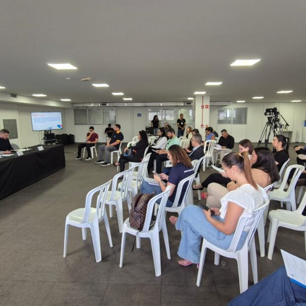 Encontro que discutiu a criação do Estatuto das Famílias Atípicas reuniu cerca de 50 pessoas, na tarde desta quarta-feira (30) | Foto: Divulgação/SEFJ-DF Encontro que discutiu a criação do Estatuto das Famílias Atípicas reuniu cerca de 50 pessoas, na tarde desta quarta-feira (30) | Foto: Divulgação/SEFJ-DF