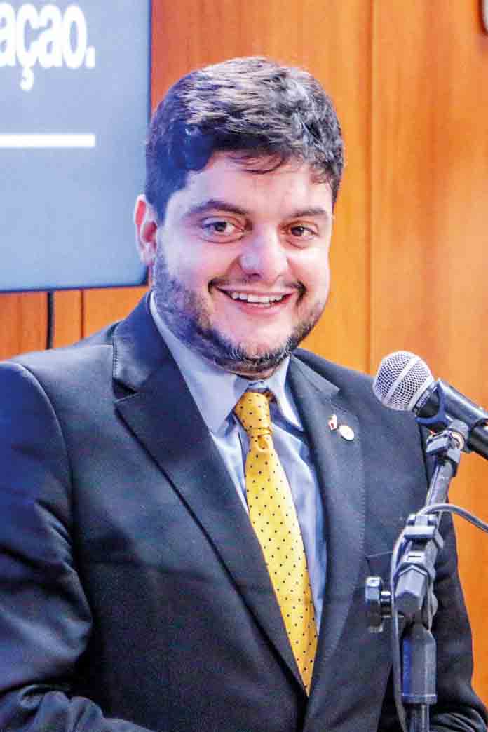 RODRIGO DELMASSO – Carreira política precoce e paixão pelo Guará